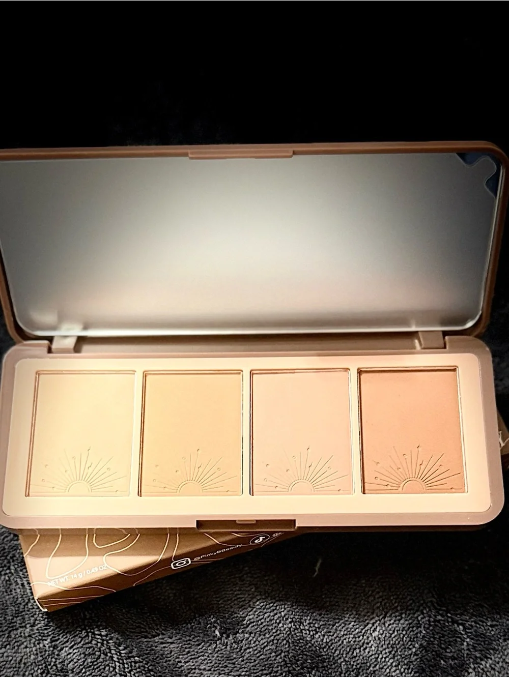 Pinky B. Beauty Hot Commodity Bronzer Palette - Warm Tan